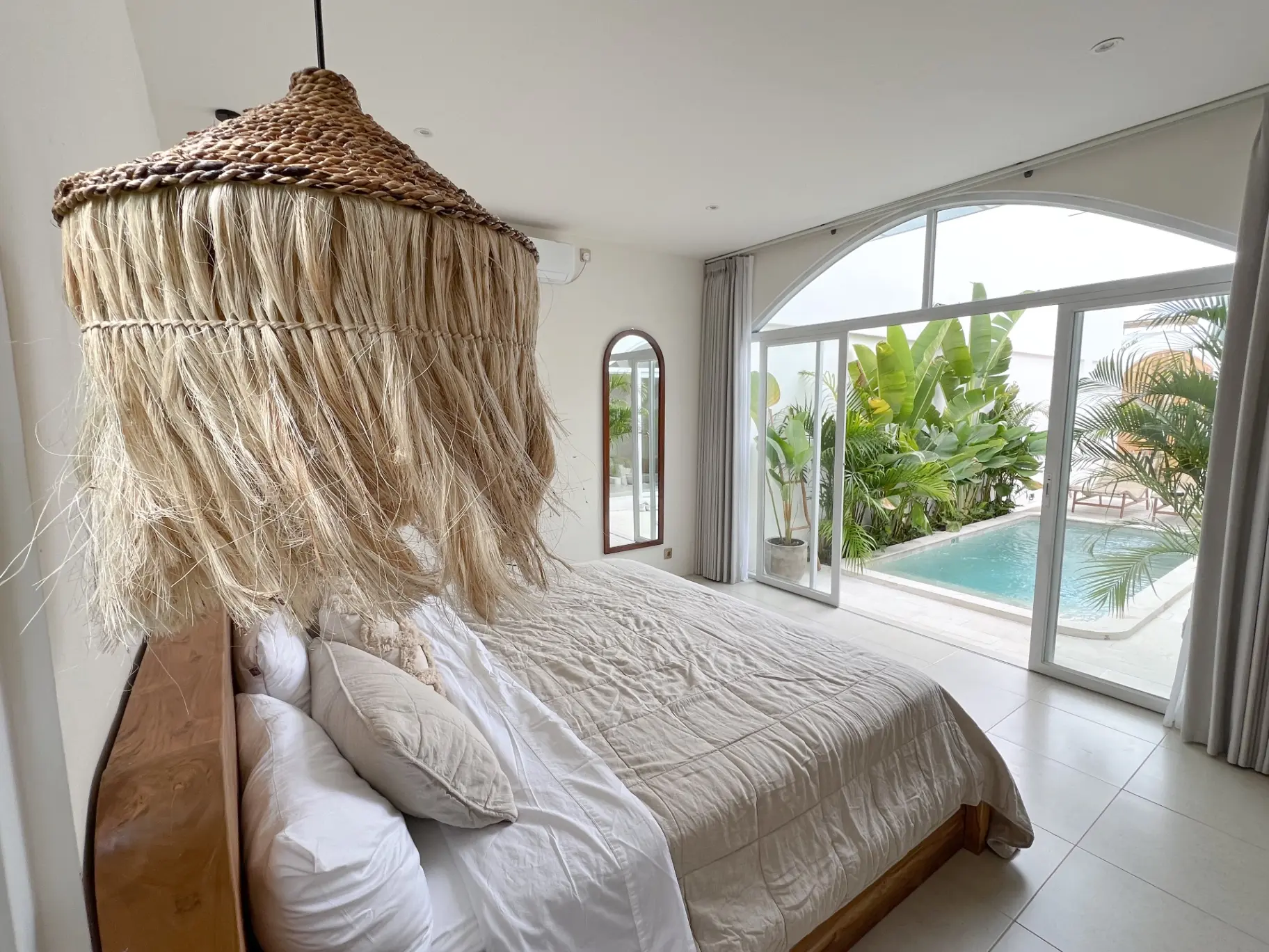 Balangan Pool Villa with Rooftop Terrace — image 1