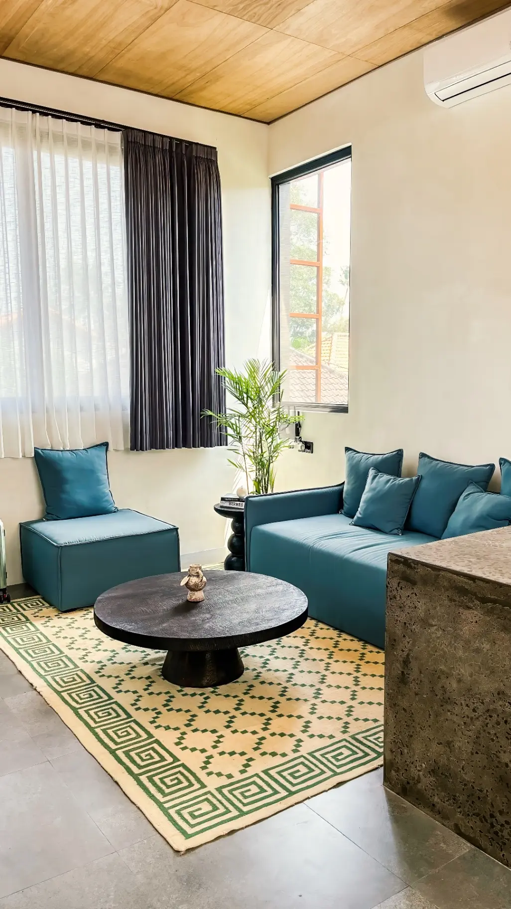 1 BD Air Apartment Seseh (Sauna & Pool) — image 1