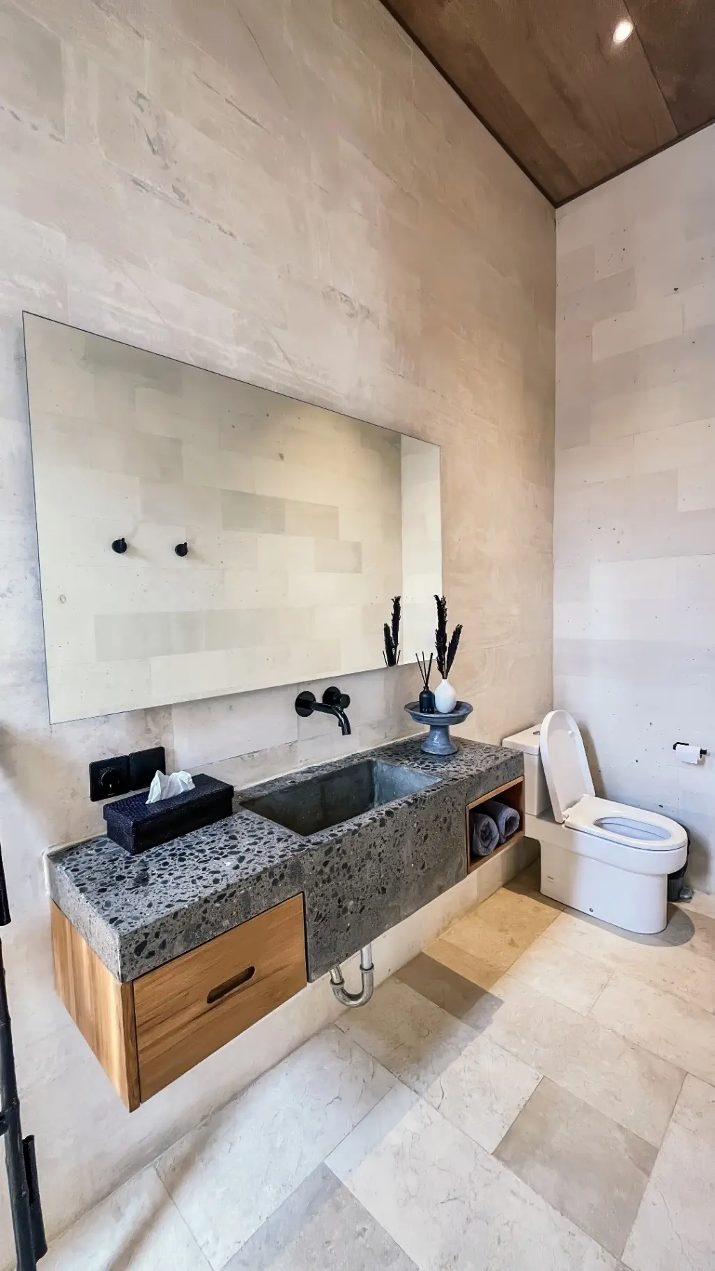 1 BD Air Apartment Seseh (Sauna & Pool) — image 4