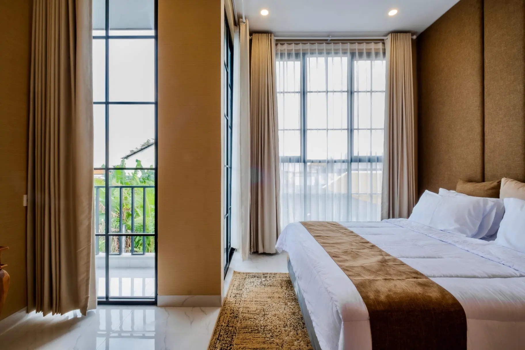 BRAND NEW 3BR Villa w/ Pool & Balcony Views — image 1