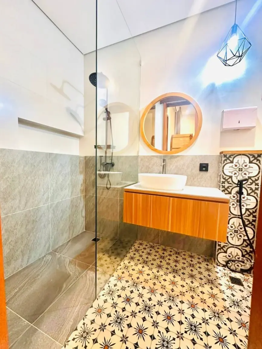 3 BEDROOM VILLA FOR LEASEHOLD IN TUMBAK BAYUH — image 3