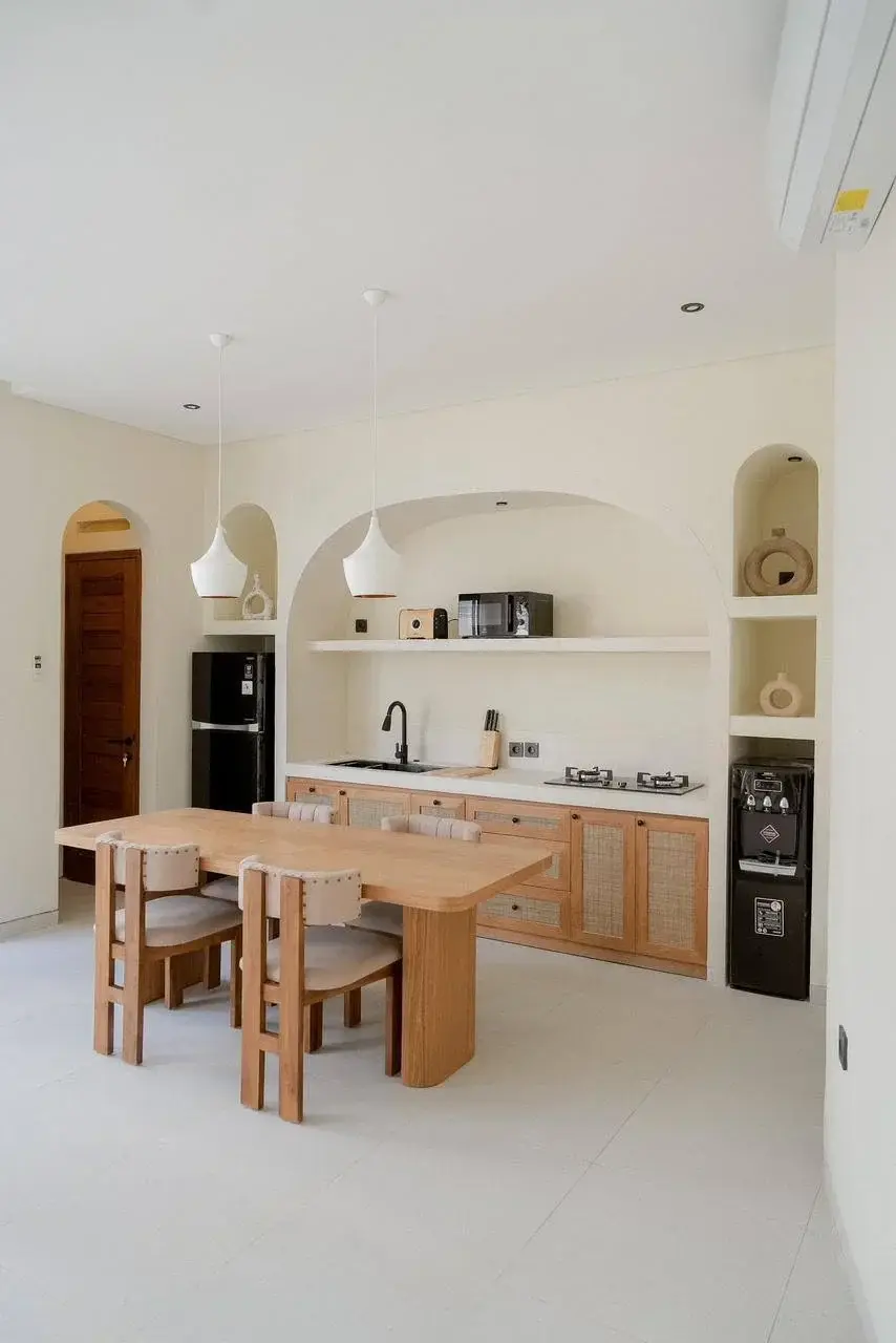 STUNNING MEDITERRANEAN STYLE 2 BEDROOM VILLA NESTLED IN CEMAGI — image 2