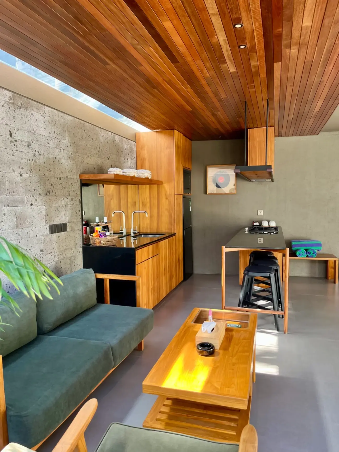 2 BEDROOM VILLA FOR FREEHOLD IN CANGGU KAYU TULANG — image 2