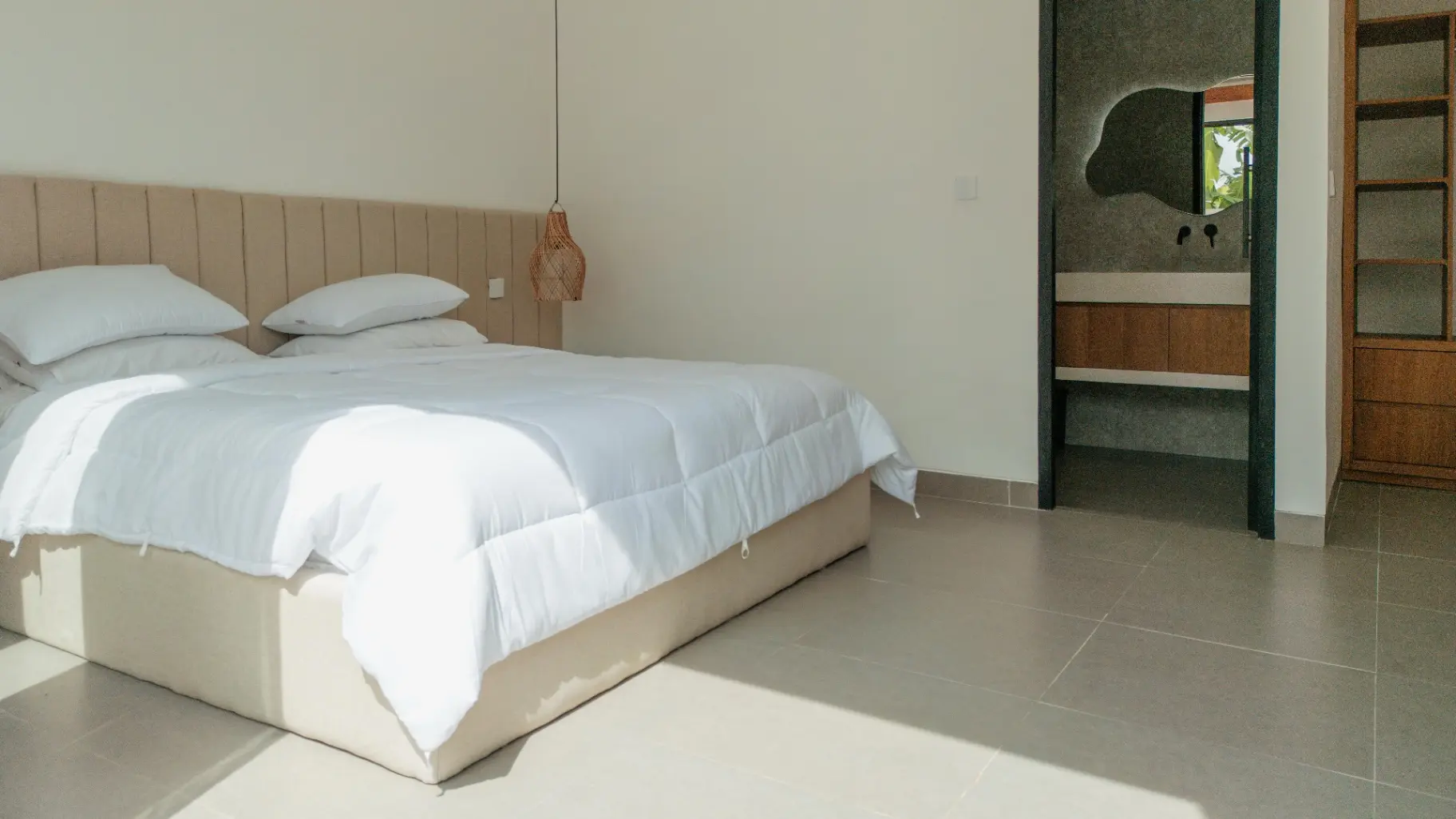 2 BEDROOM BRAND NEW VILLA IN PADONAN - NORTH CANGGU FOR SALE — image 4