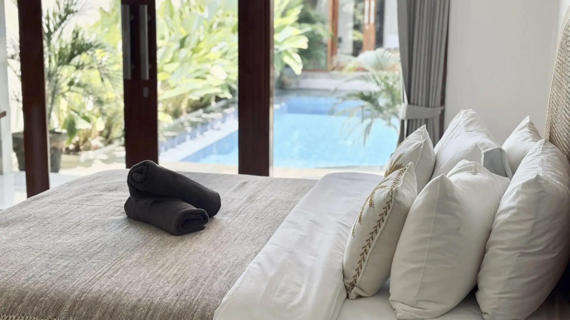 Stunning 3-Bedroom Pet-Friendly Villa with Private Pool in Abasan Berawa — image 2