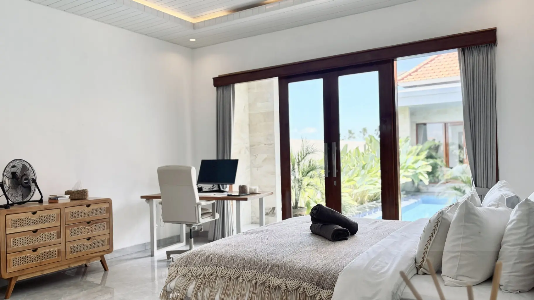 Stunning 3-Bedroom Pet-Friendly Villa with Private Pool in Abasan Berawa