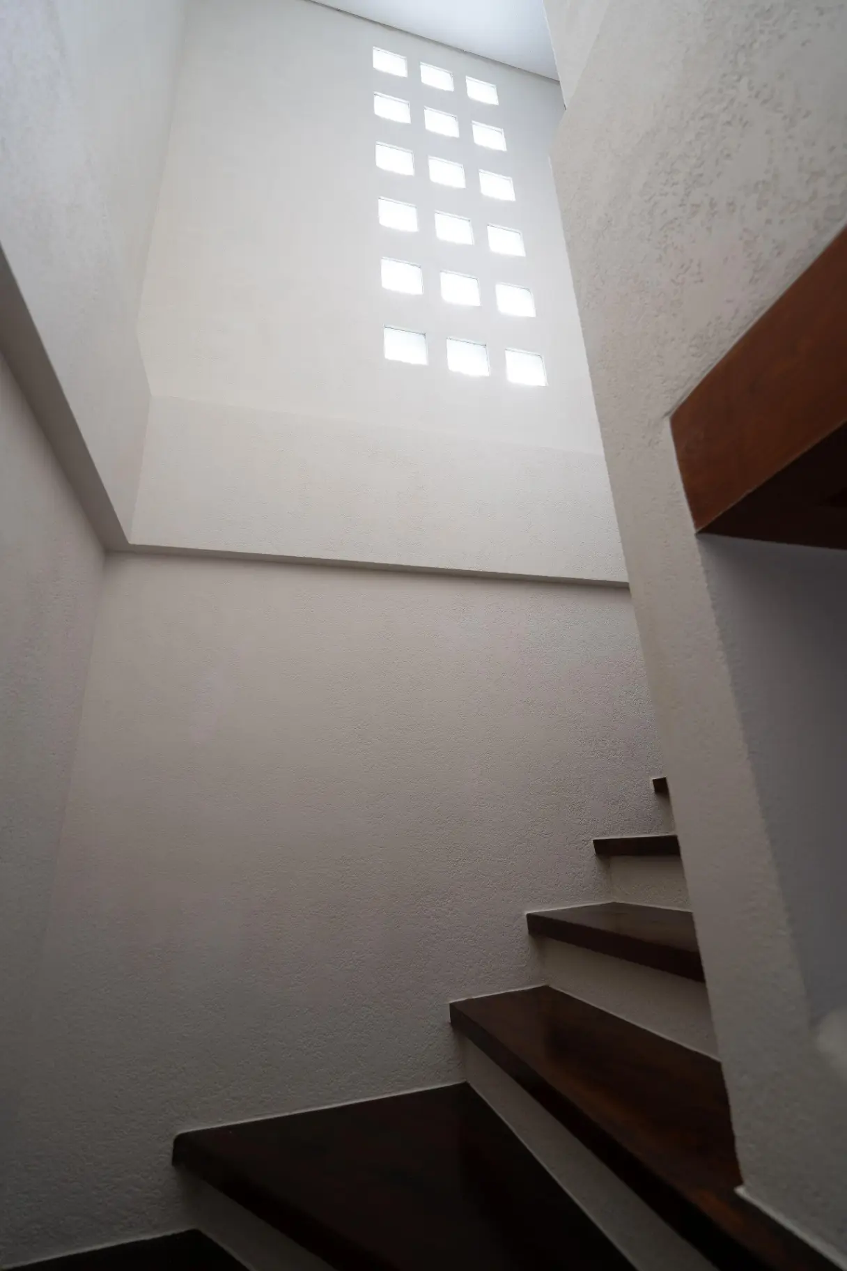 Villa Nilla # 9 – Modern Comfort with Enclosed Living in Canggu — image 2
