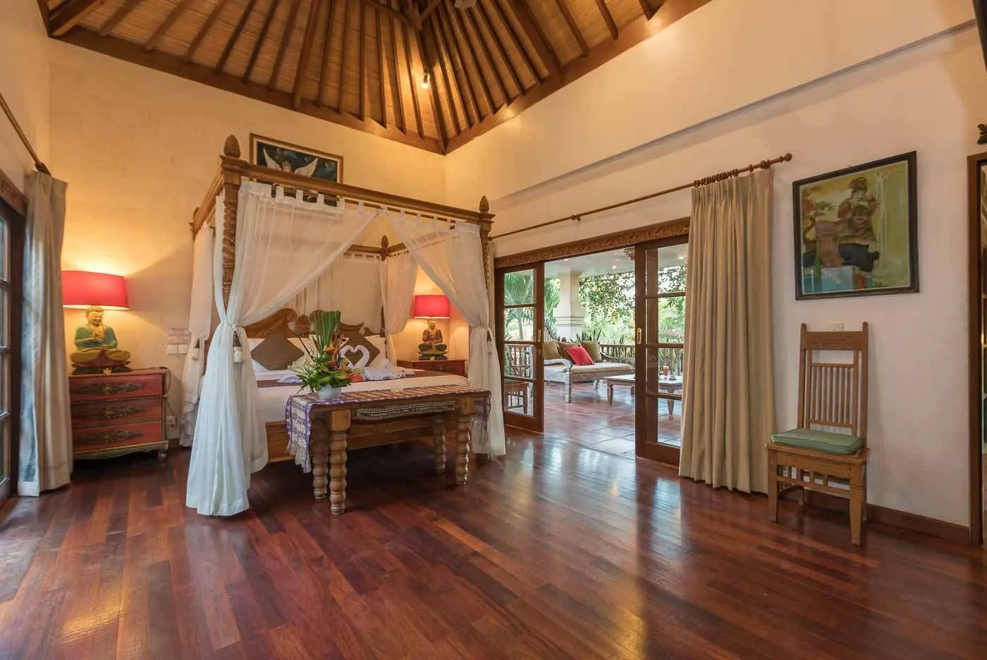 FREEHOLD - 4 Bedroom Villa Prime Location in Seminyak — image 1