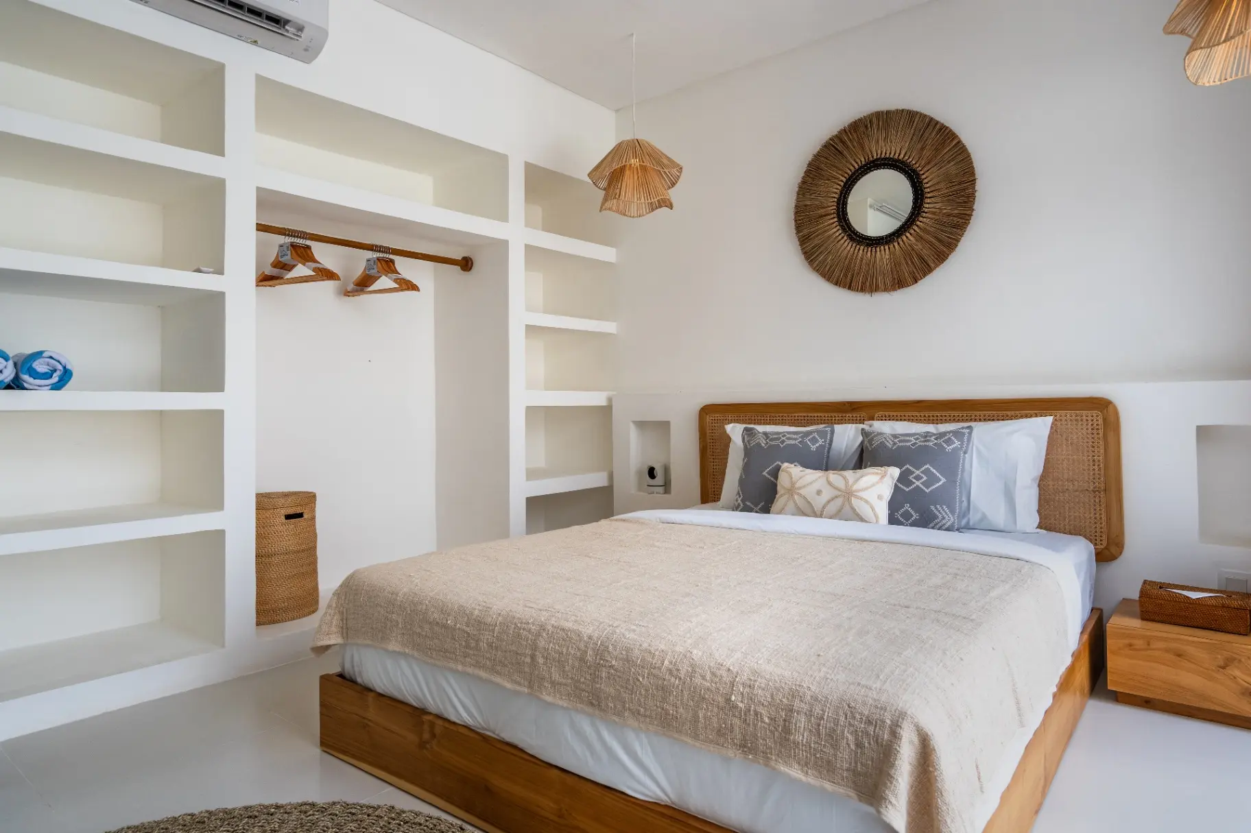 Ocean Castle Villa - 2 BR Villa with rooftop and home gym — image 2