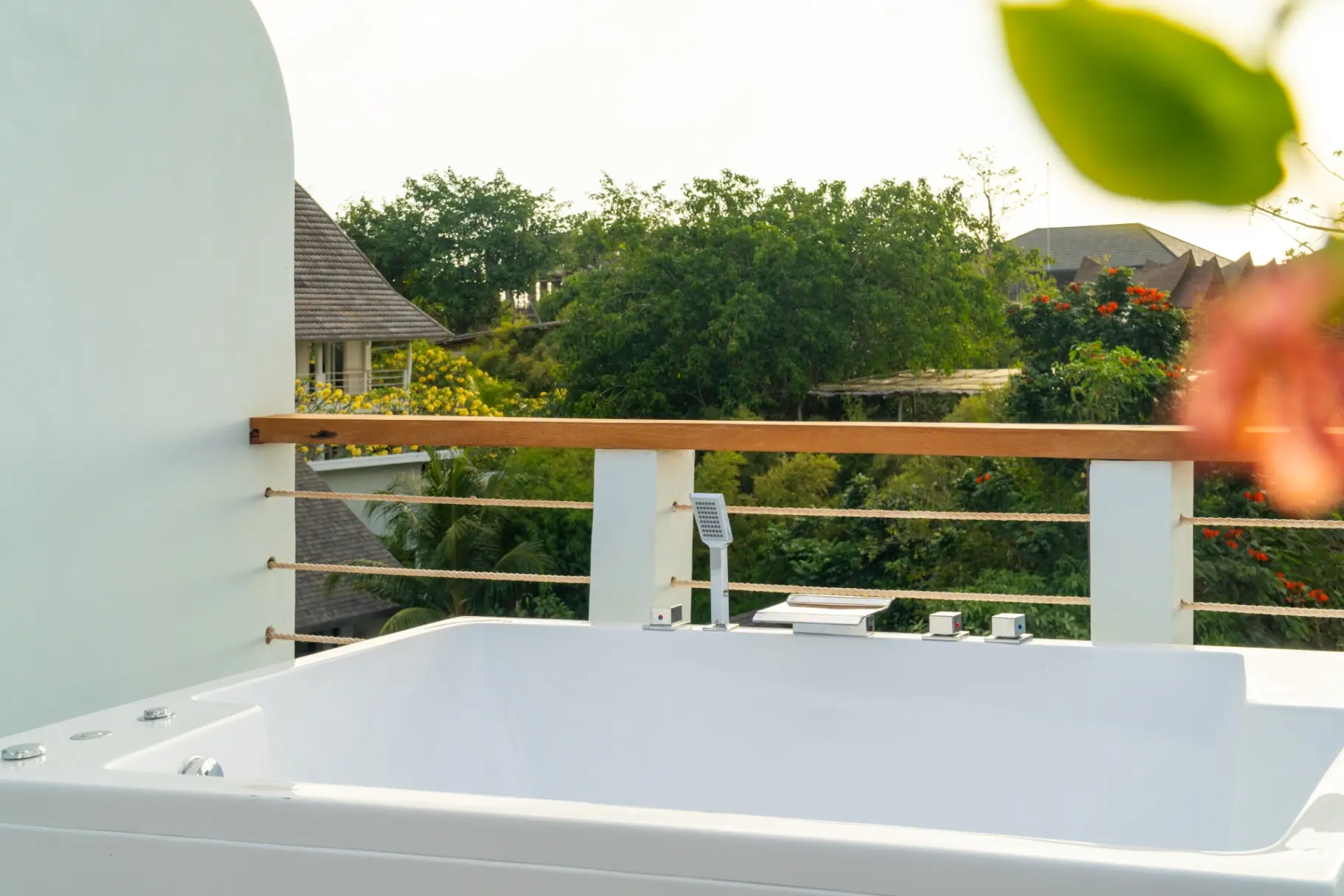 Oceanview Studio w/ Rooftop Jacuzzi — image 1