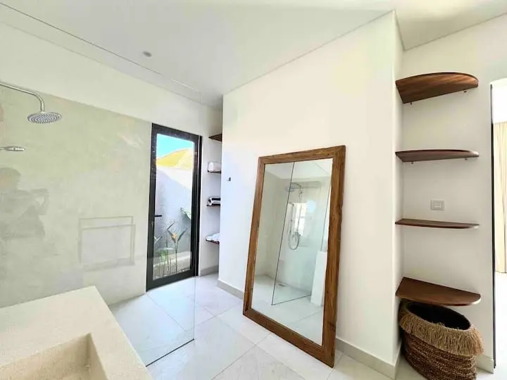 Uluwatu 3-bedroom — image 3