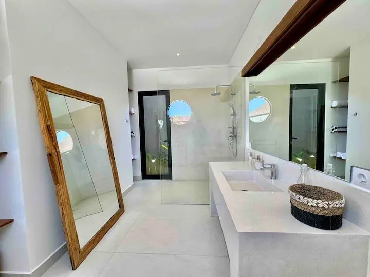 Uluwatu 3-bedroom — image 1