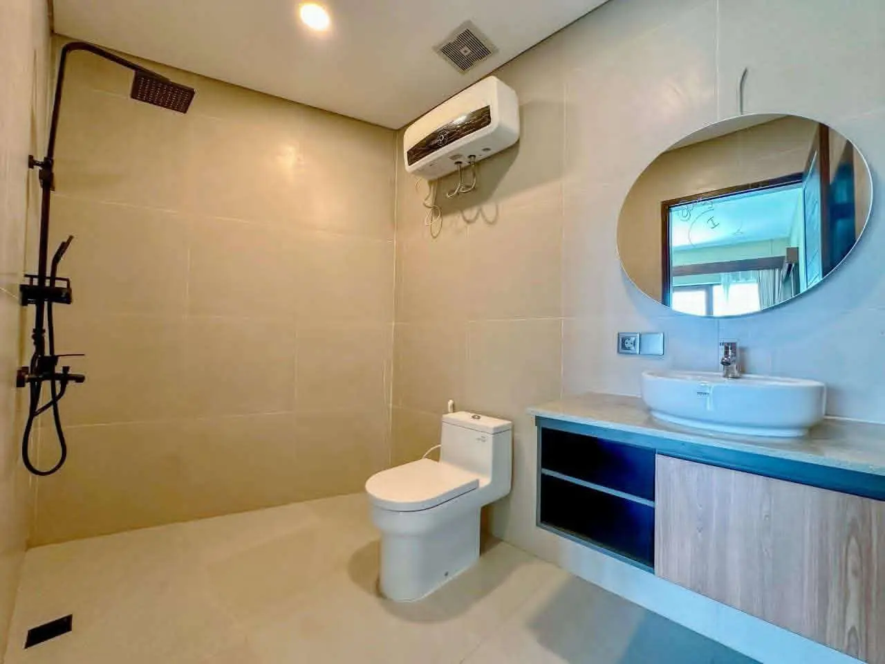 Seseh 3-bedroom — image 4