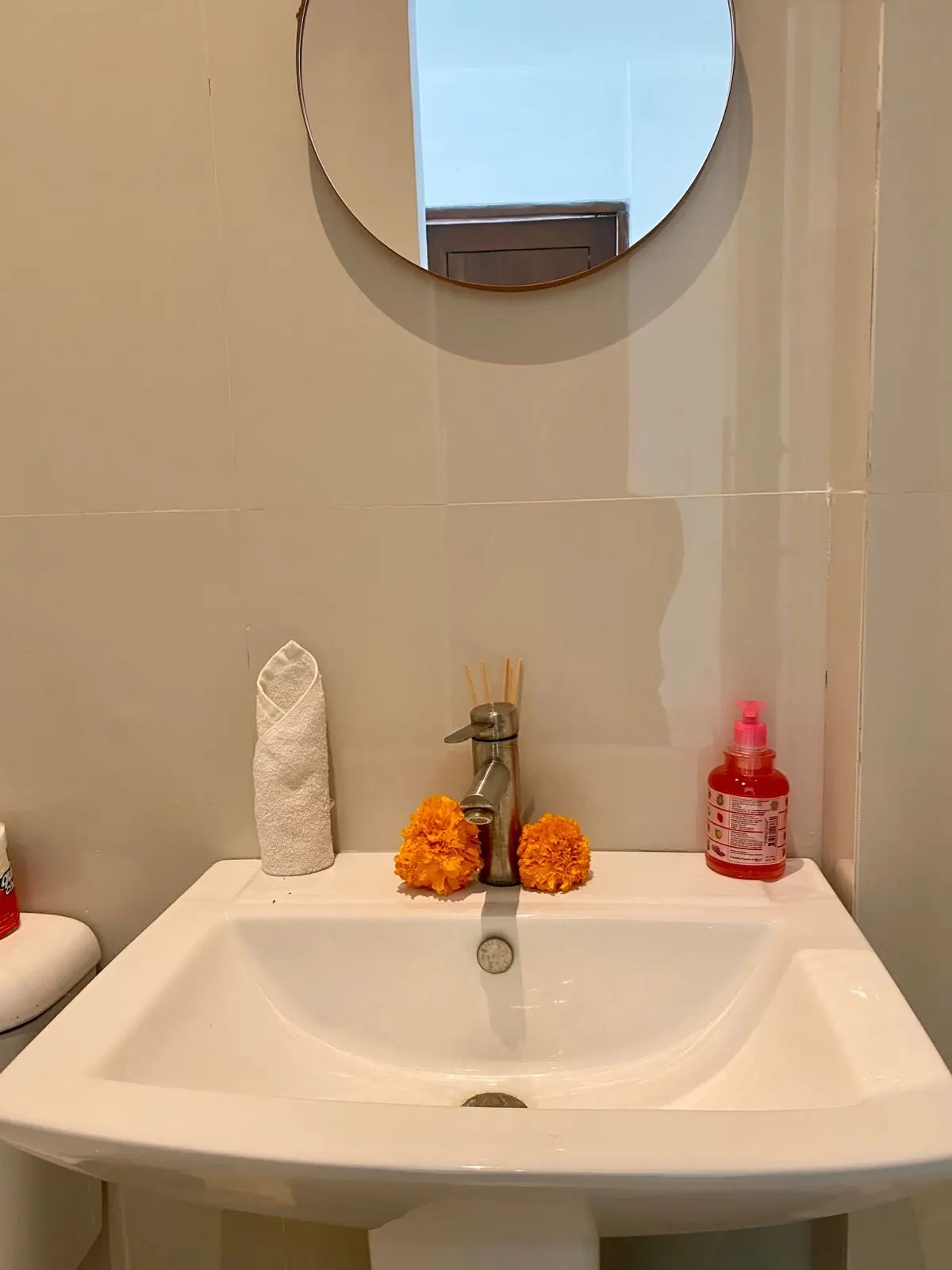 NEWLY RENOVATED - 2 Bedroom Modern Pool Villa in CANGGU — image 4
