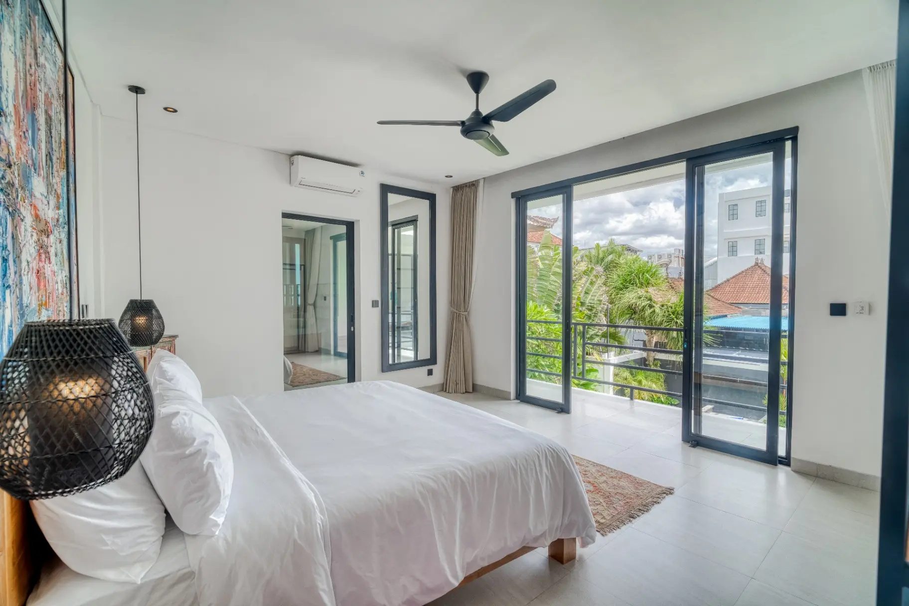 Villa Summerplace - Modern 5-Bedroom Luxury Villa near the beach — image 4