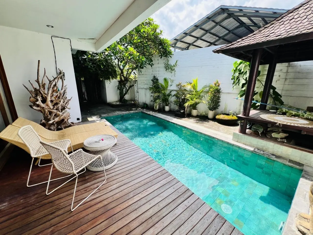 Villa For Rent 3 Bed In Kerobokan Badung Bali MR-3609 — image 4