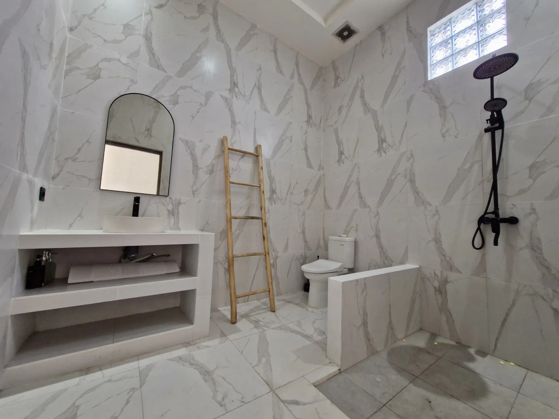 VILLA FOR LONG-TERM OR YEARLY RENT. Location in Padonan Canggu — image 1