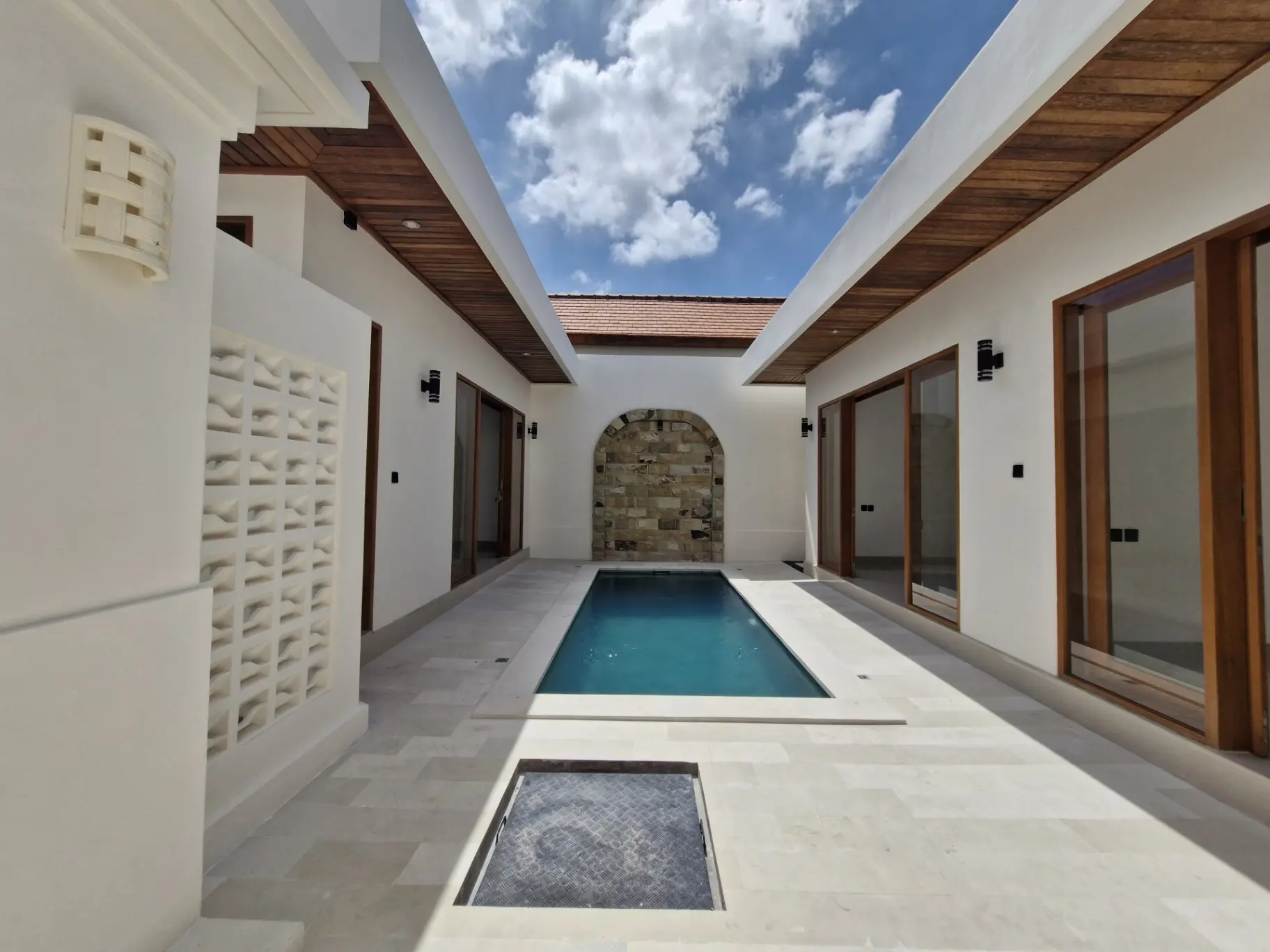 BRAND NEW TWIN VILLA IN KEROBOKAN! Good for business great location for AirBnb