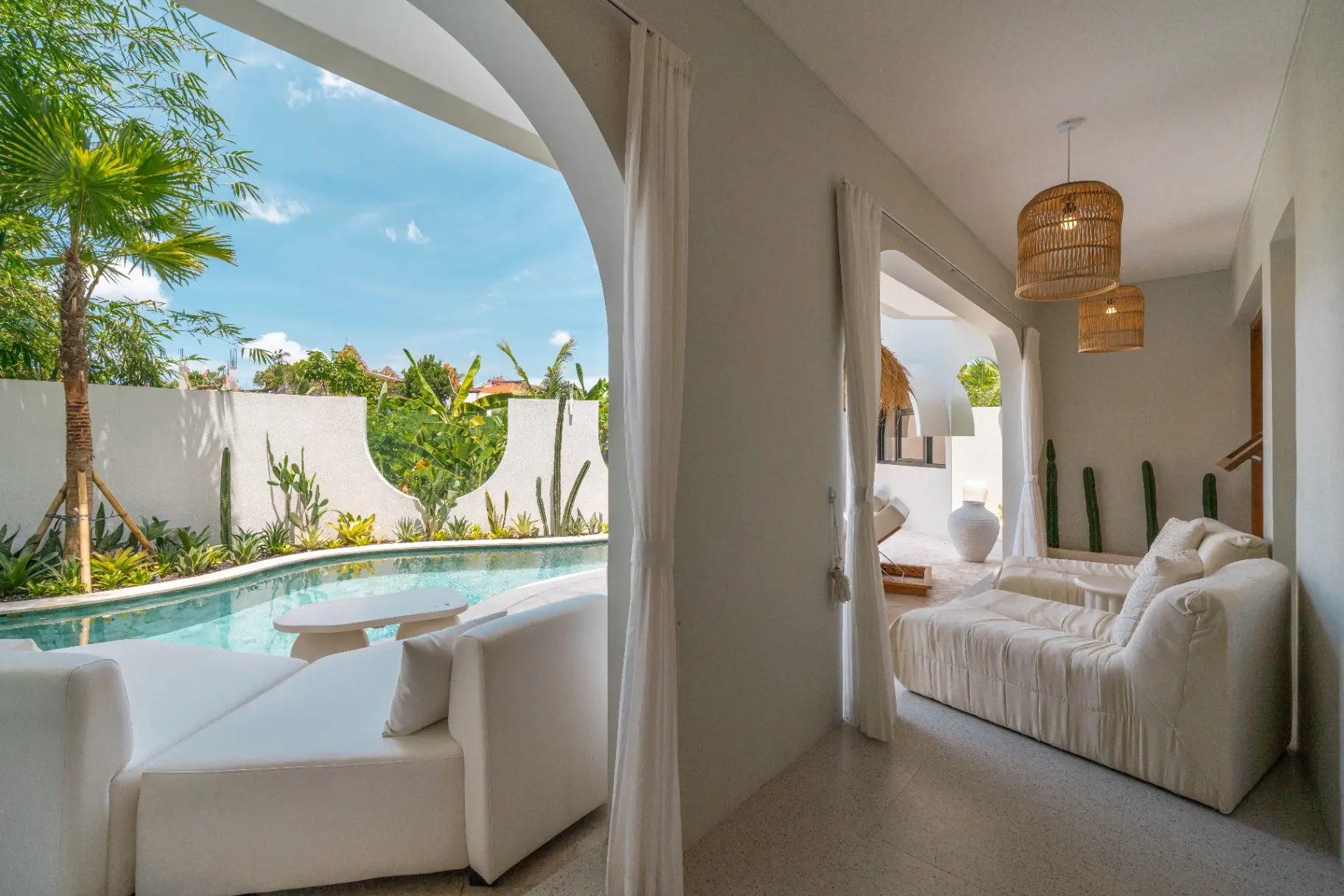 Villa Hawk - Aesthetically Pleasing 4BR Villa In Central Canggu — image 2
