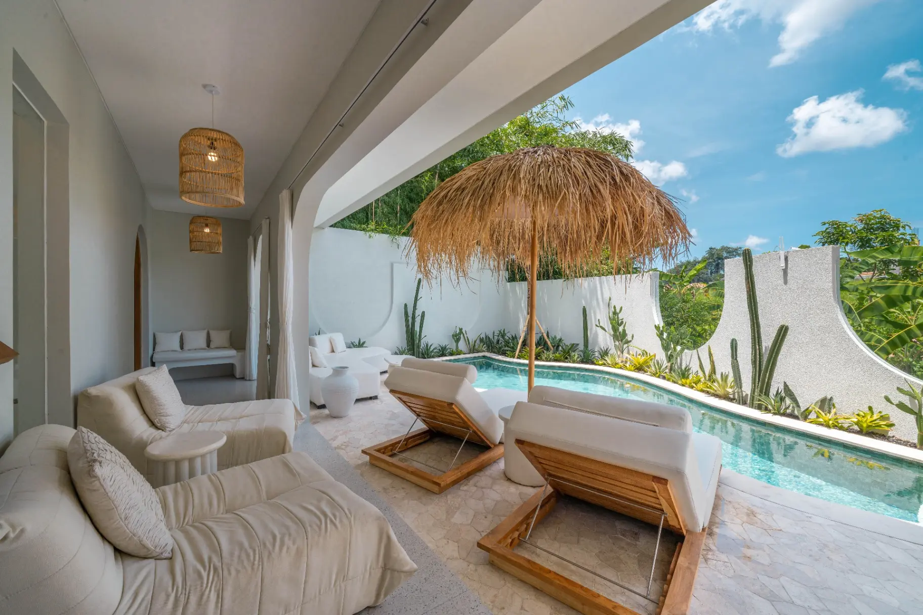 Villa Hawk - Aesthetically Pleasing 4BR Villa In Central Canggu — image 1