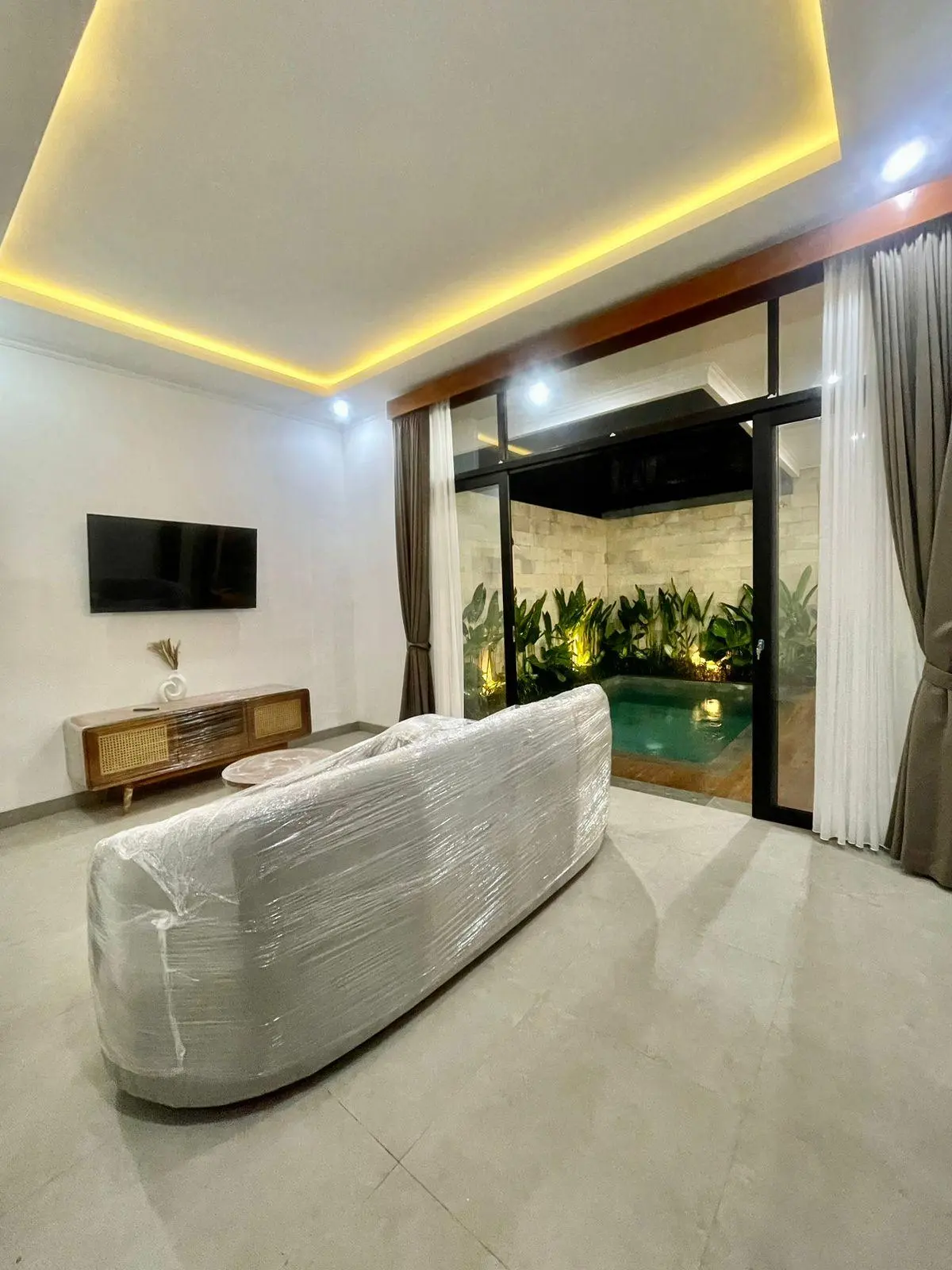 NEWLY BUILT 2-Bed Villa! IDR 25jt/Month | Pool & WiFi