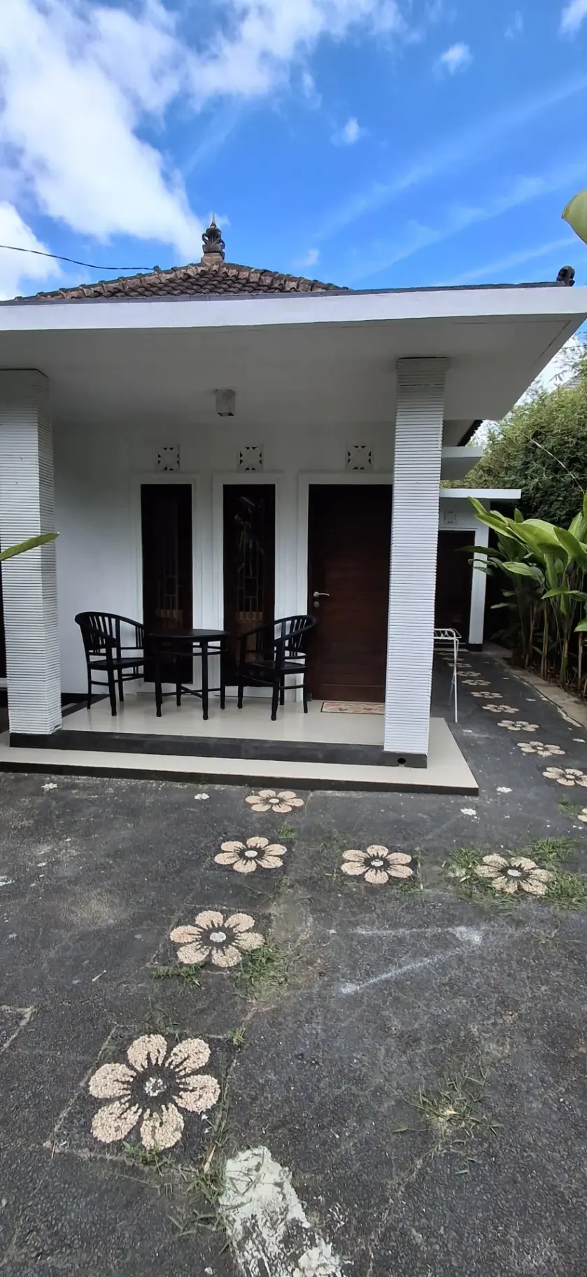 Cozy Surfer House in Quiet Area — image 1