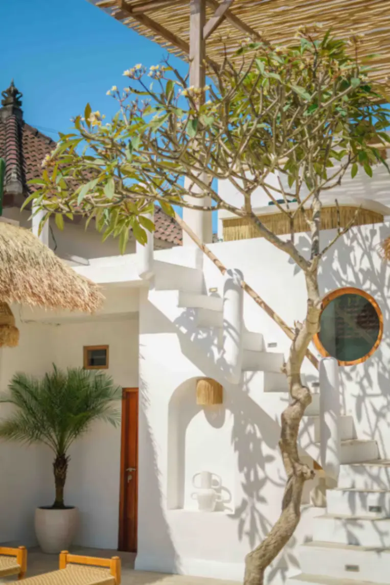 3 BEDROOMS VILLA 5 MINUTES TO ECHO BEACH - YO148 — image 2