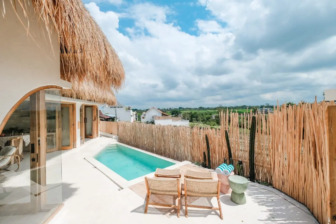 2BR Mediterranean Villa in Munggu 10 minute to Seseh Beach — image 2