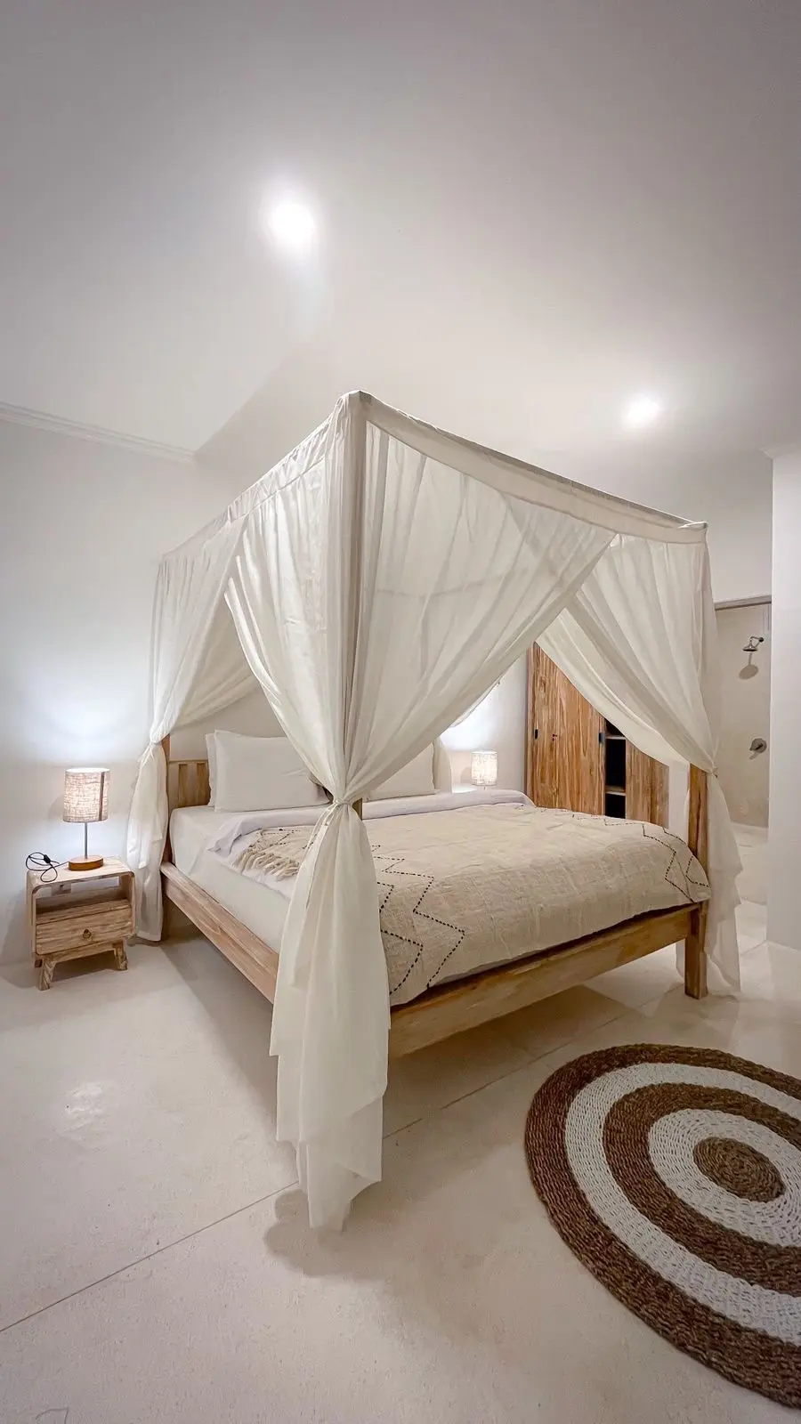 Modern 3BR Villa with Pool for Long-Term Lease in Pererenan Canggu — image 3