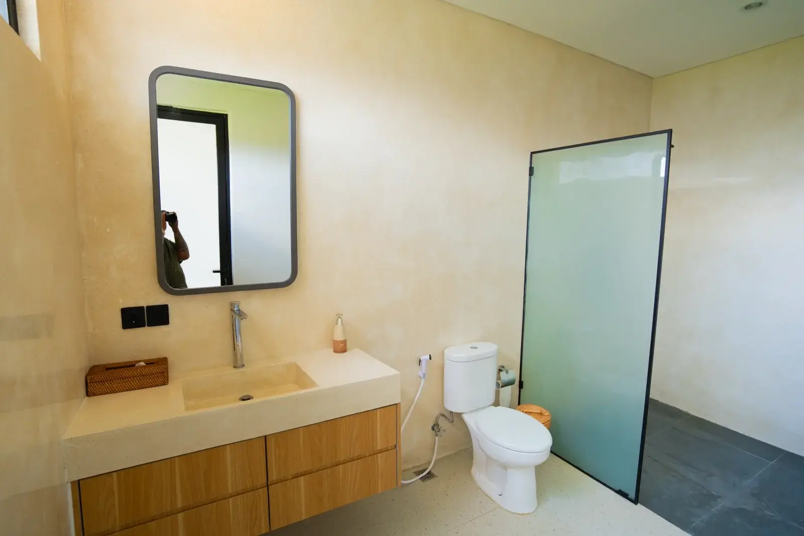 2 BEDROOMS VILLA IN CEMAGI FOR RENT AND SALE LEASEHOLD – YO175 — image 4