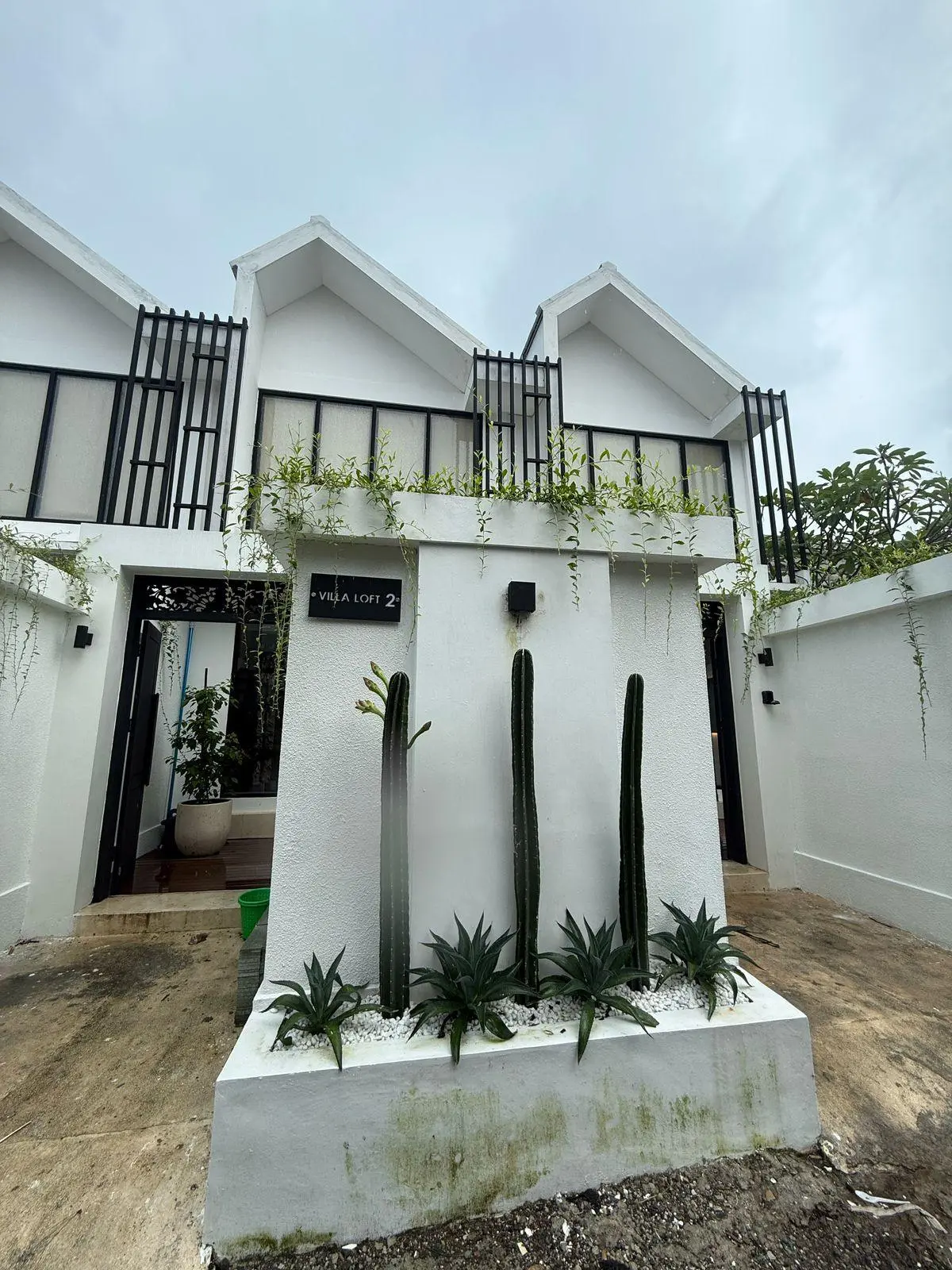 STYLISH LOFT TUMBAK BAYUH