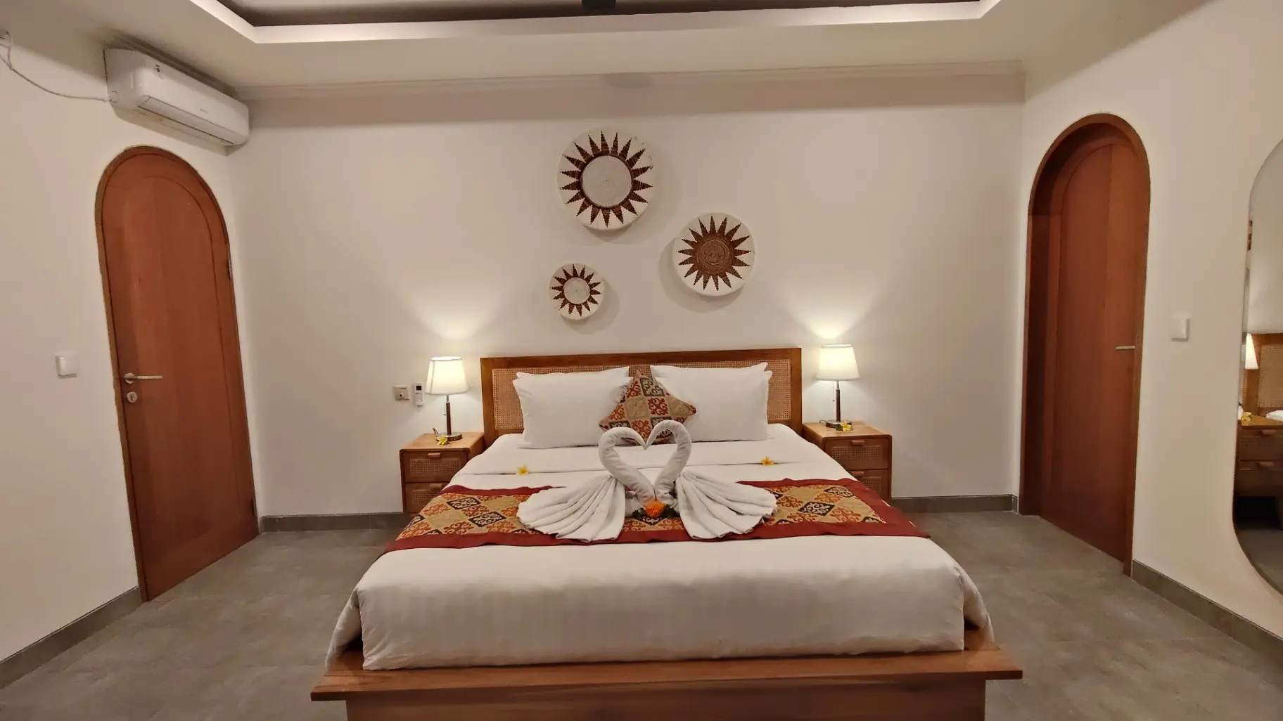 Villa Candra – Modern Luxury Pool Villa near Kedungu Beach — image 2