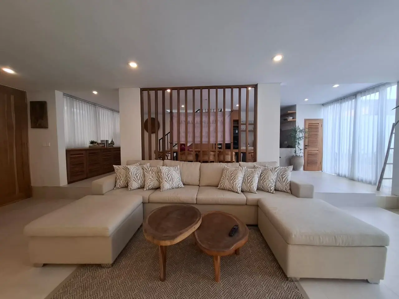 Villa Pranaya – 4 Bedroom Family Villa in Buduk - 20 minutes to Green School!! — image 1