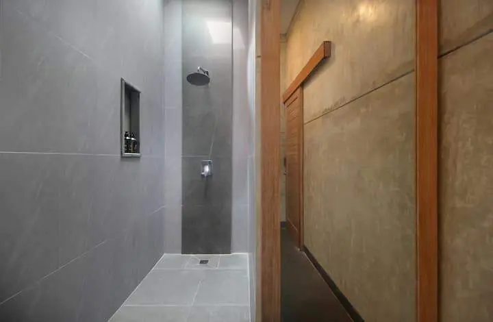 Seseh 2-bedroom — image 3