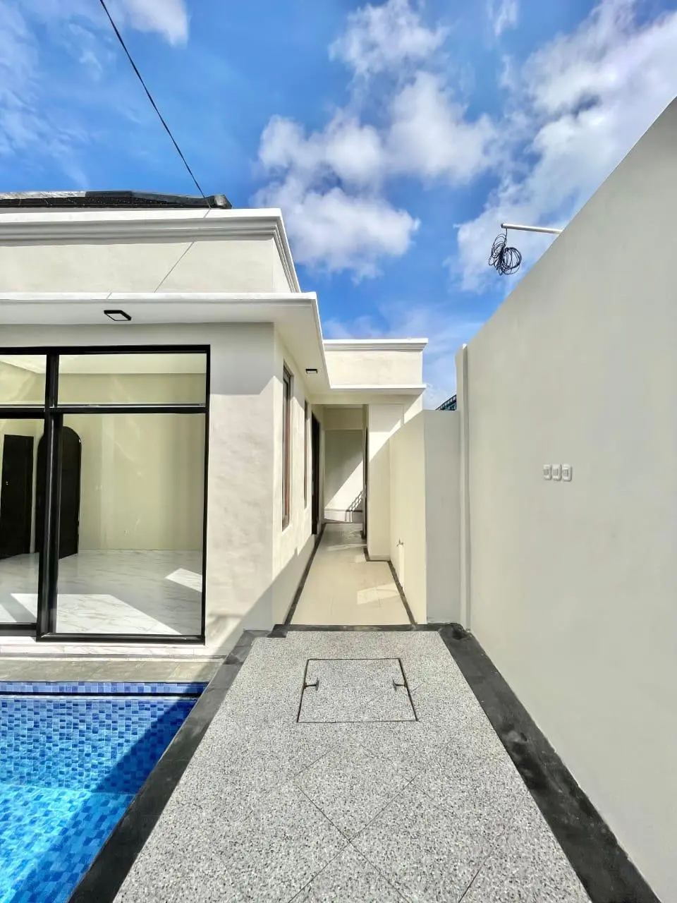 3BR Unfurnished House with Pool At Teuku Umar Denpasar near Kerobokan — image 2