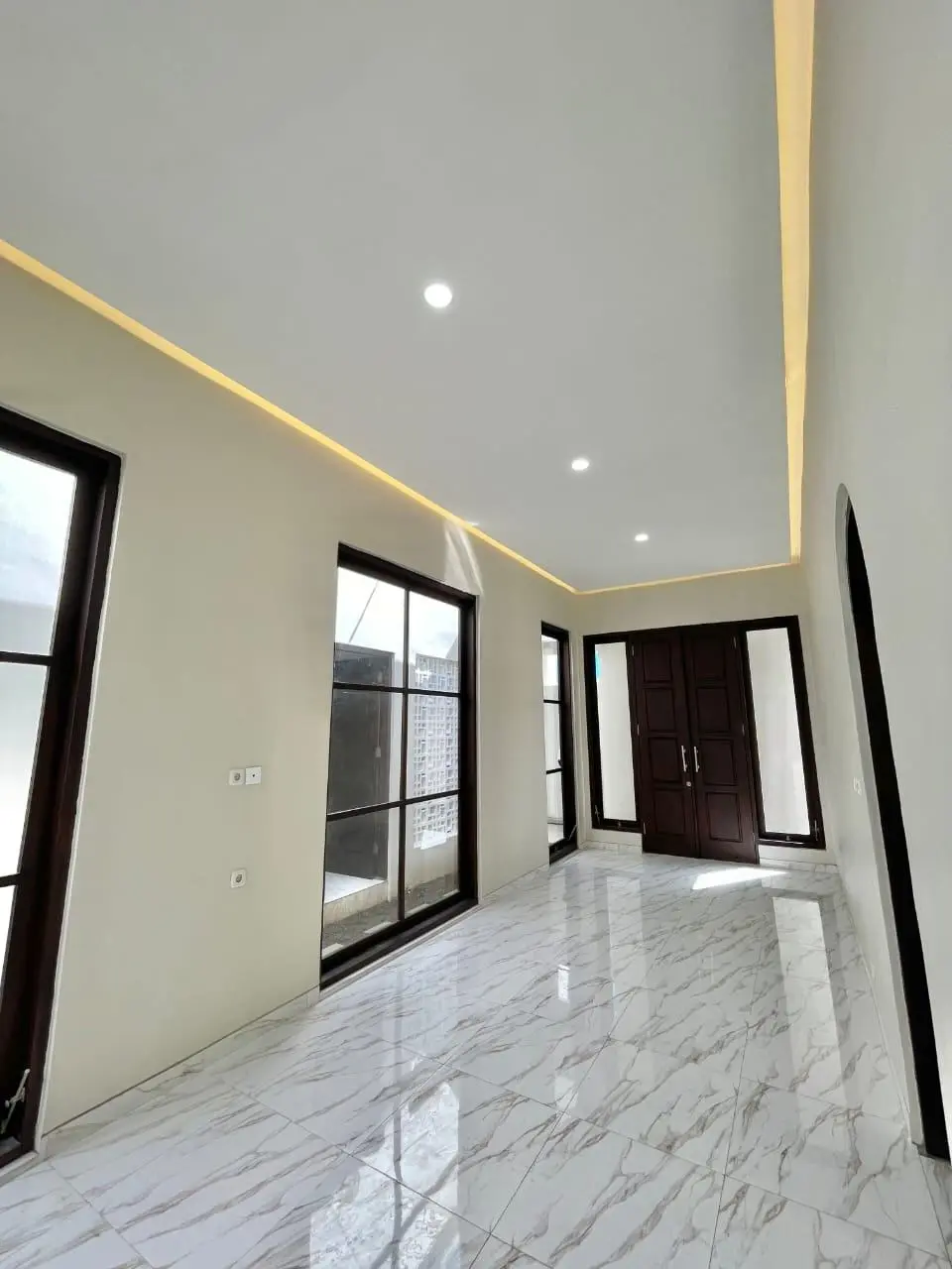 3BR Unfurnished House with Pool At Teuku Umar Denpasar near Kerobokan — image 4