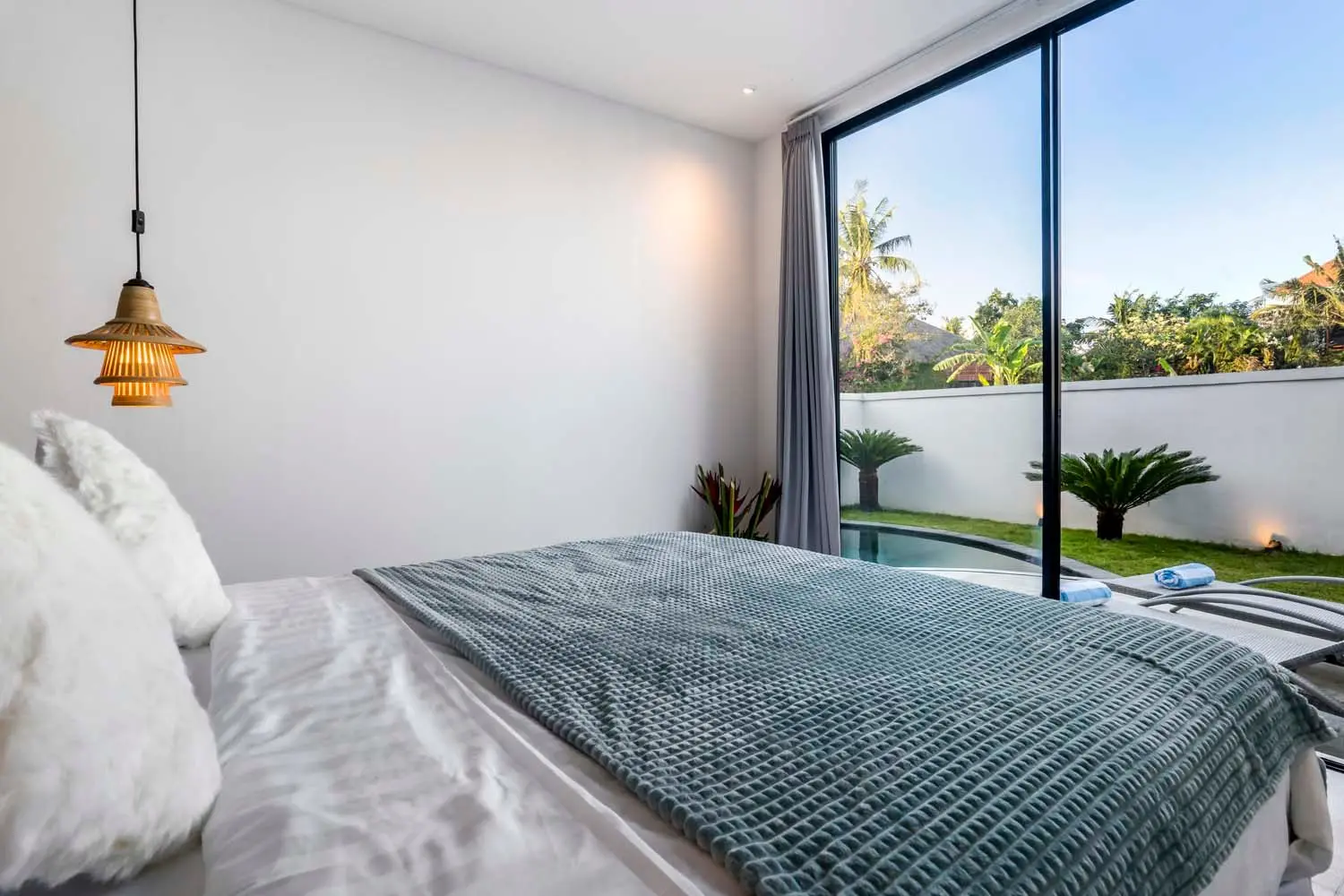 Mr. & Mrs. W Pererenan - Modern 2BD w/ Pool 7 mins to Pererenan Beach — image 4