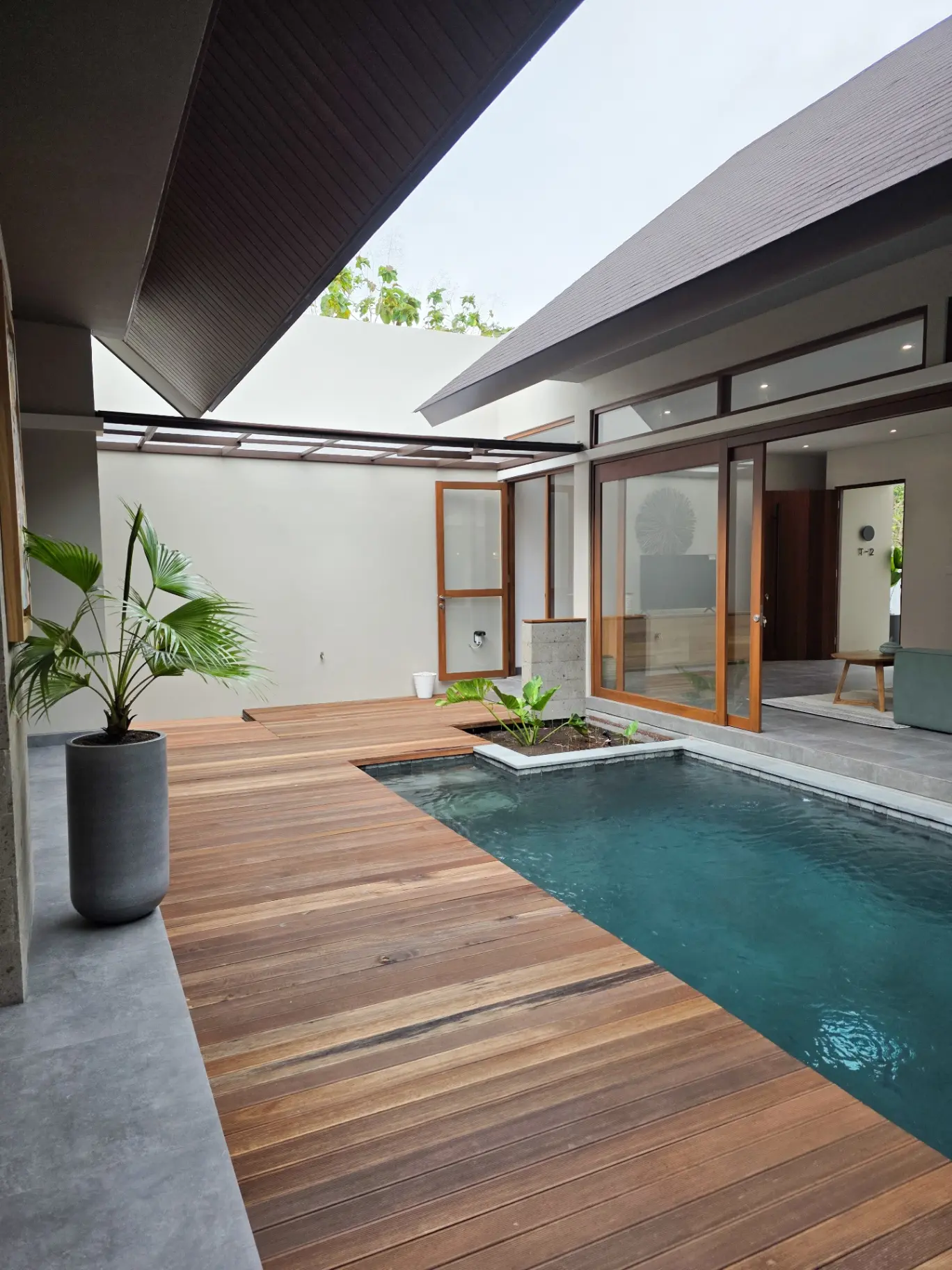 2 BR Brand New Villa in Nusa Dua — image 1