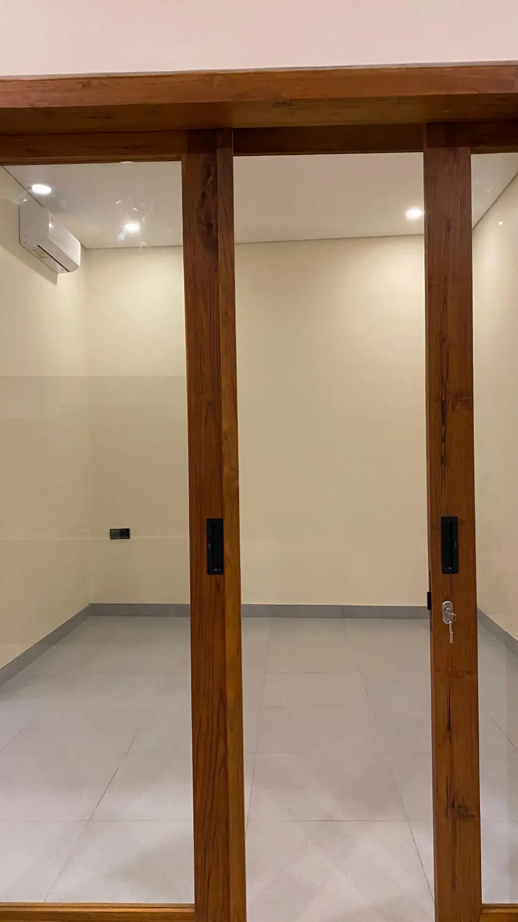Unfurnished 2 bedrooms villa in Semer — image 1