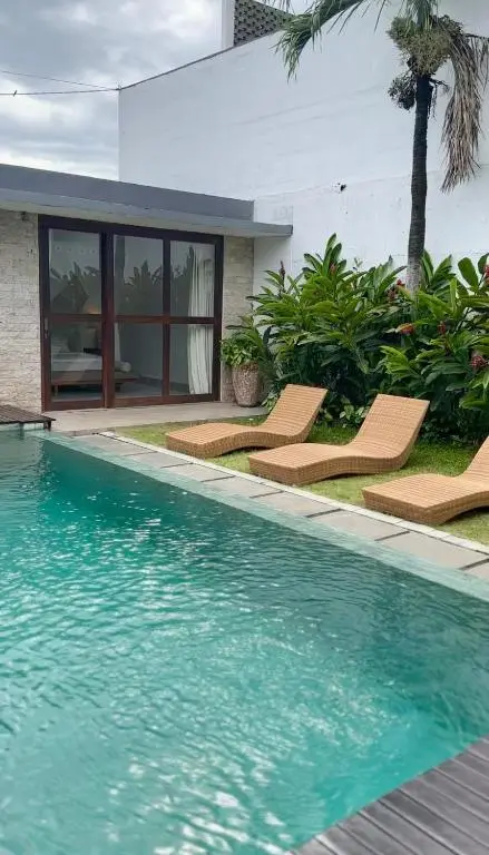 2-Bedroom Tropical Modern Villa – Tumbak Bayuh — image 3