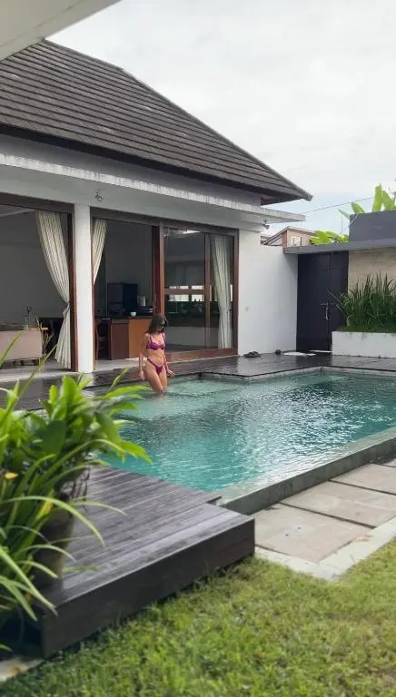 2-Bedroom Tropical Modern Villa – Tumbak Bayuh — image 4