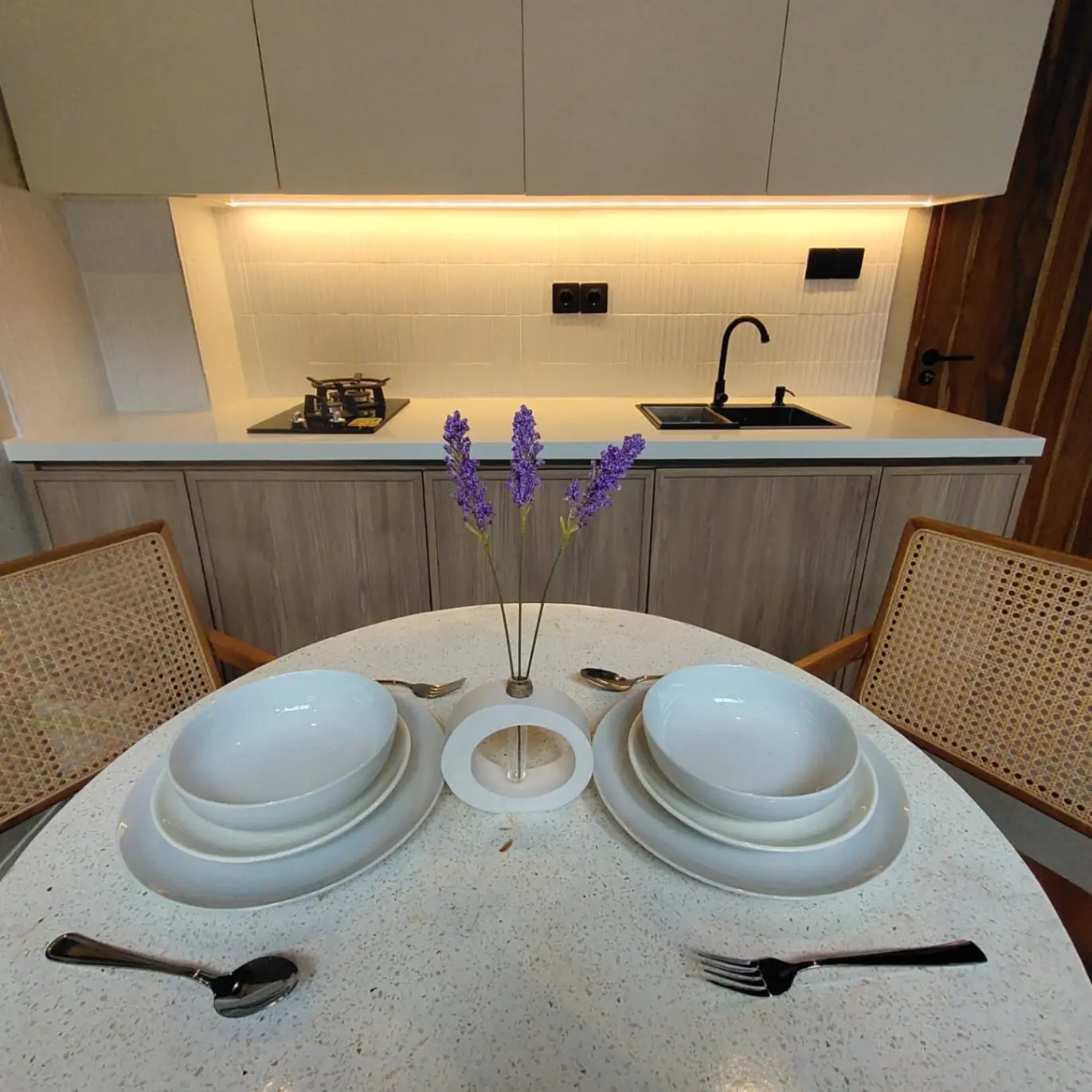 1 BR Loft Style Villa in Babakan — image 1