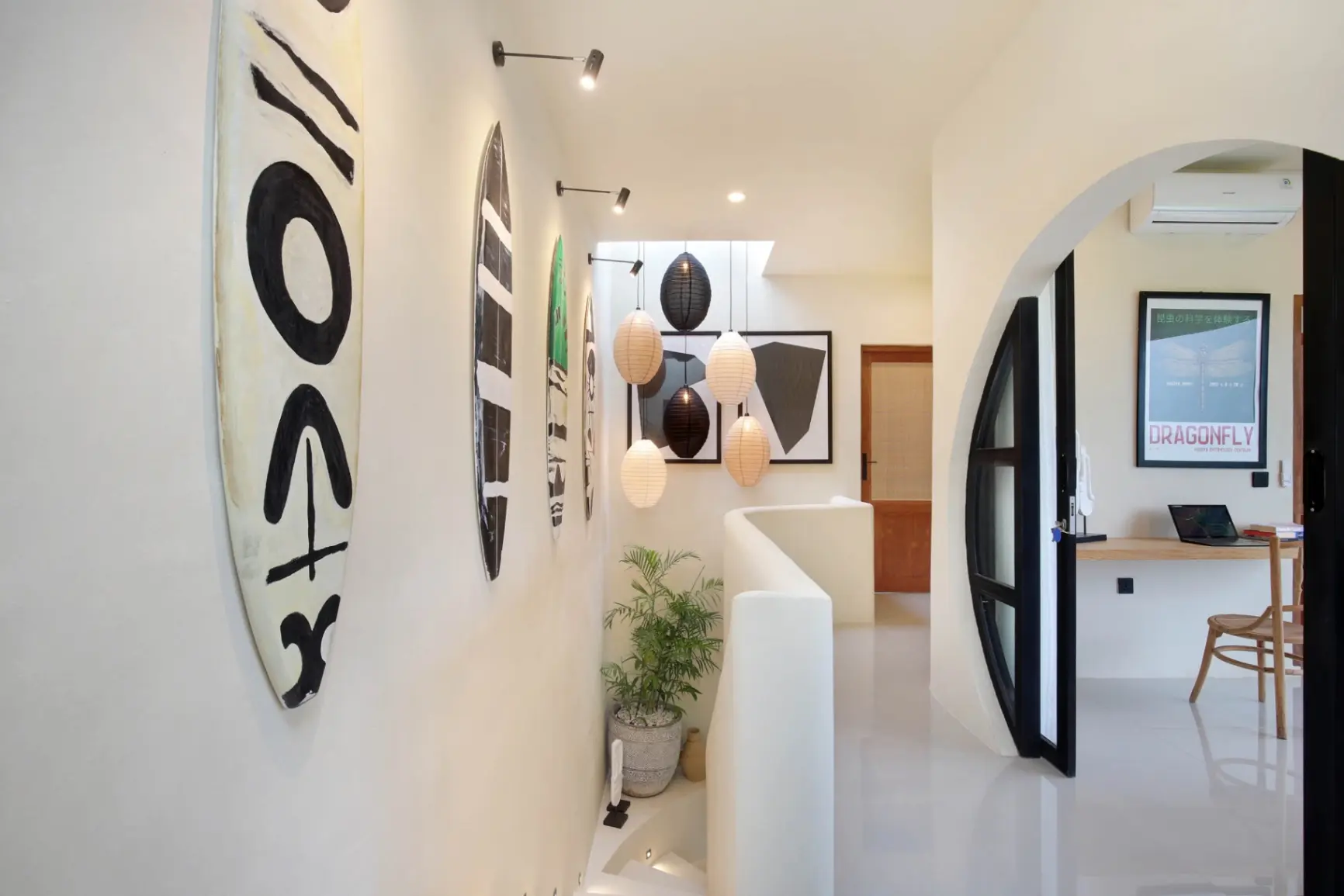 Modern Luxury Villa Ayoun – 3 BR with Gorgeous Rice Field Panorama Tumbak Bayuh — image 1
