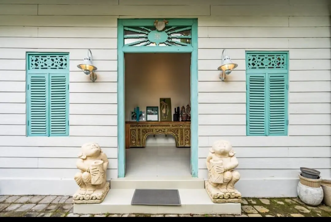 Villa Plum – White Vintage Style 3-Bedroom Villa in Babakan Canggu — image 2