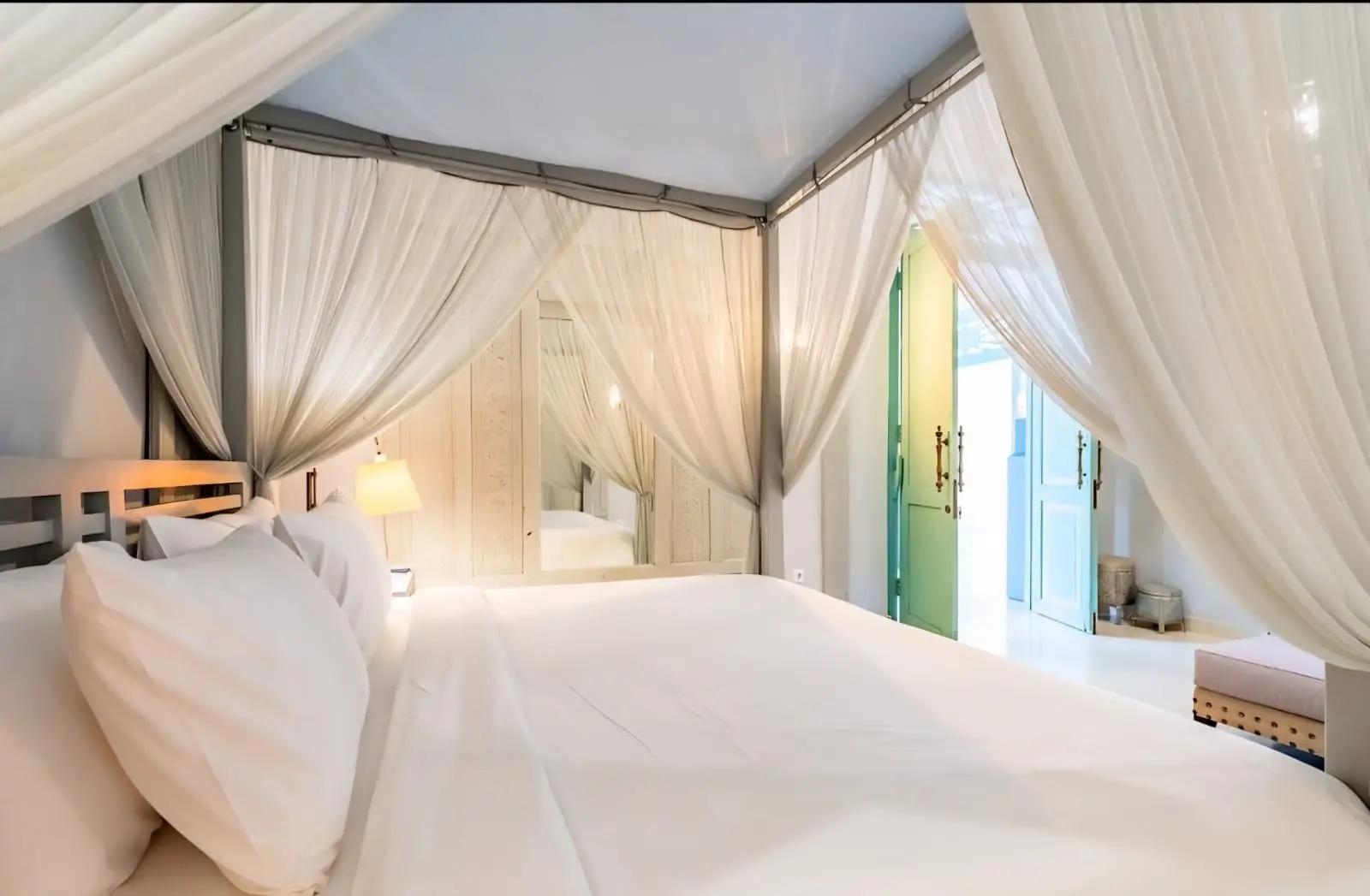 Villa Plum – White Vintage Style 3-Bedroom Villa in Babakan Canggu — image 3