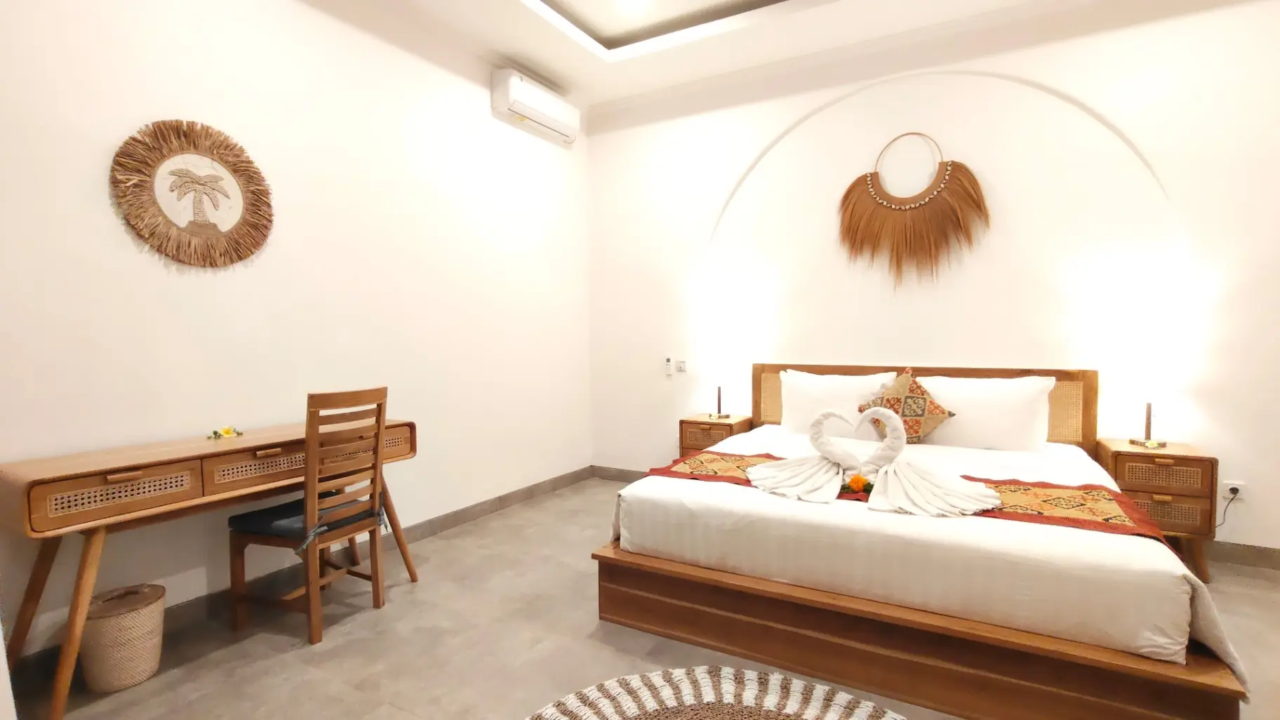 Modern 2BR Pool Villa Near Kedungu Beach — image 2