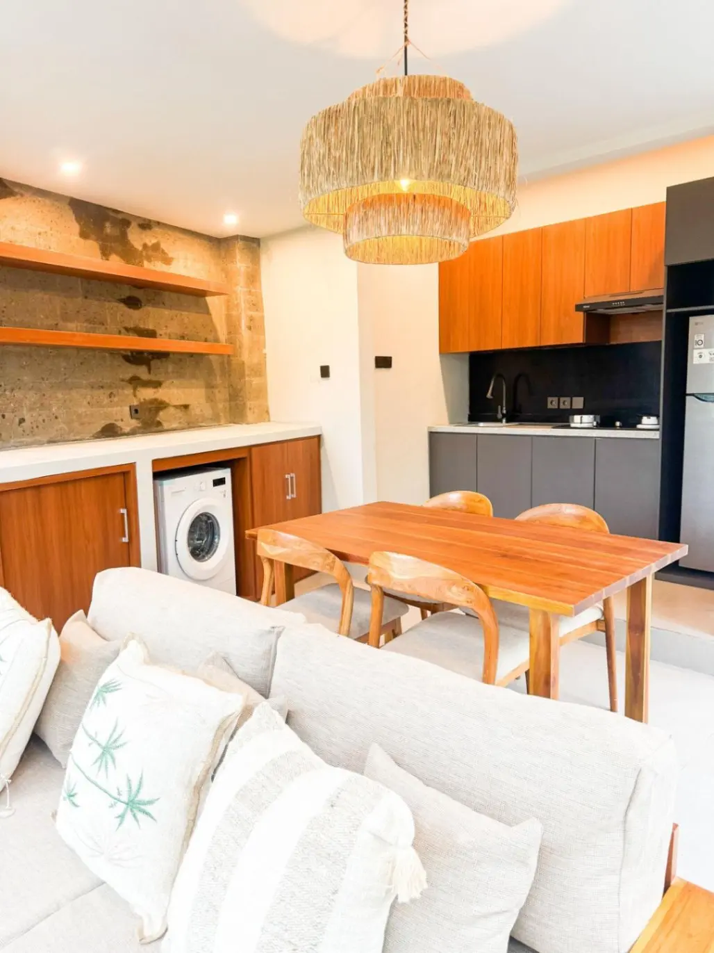 DO 52 - Villa for Sale in Canggu Bali — image 1
