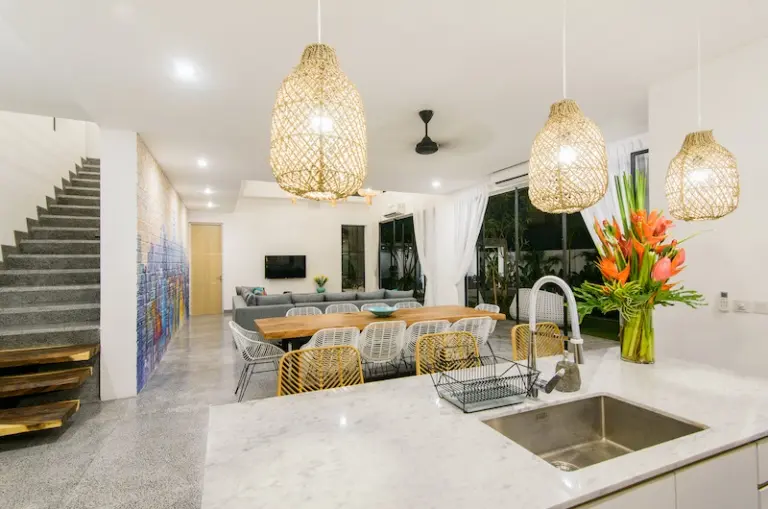 BRAWA 4-bedroom — image 1