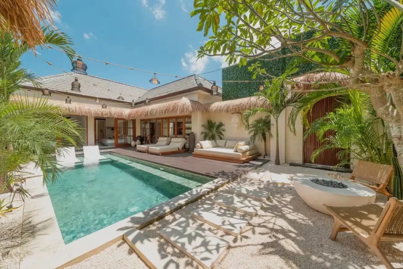 3 BEDROOMS VILLA IN BERAWA