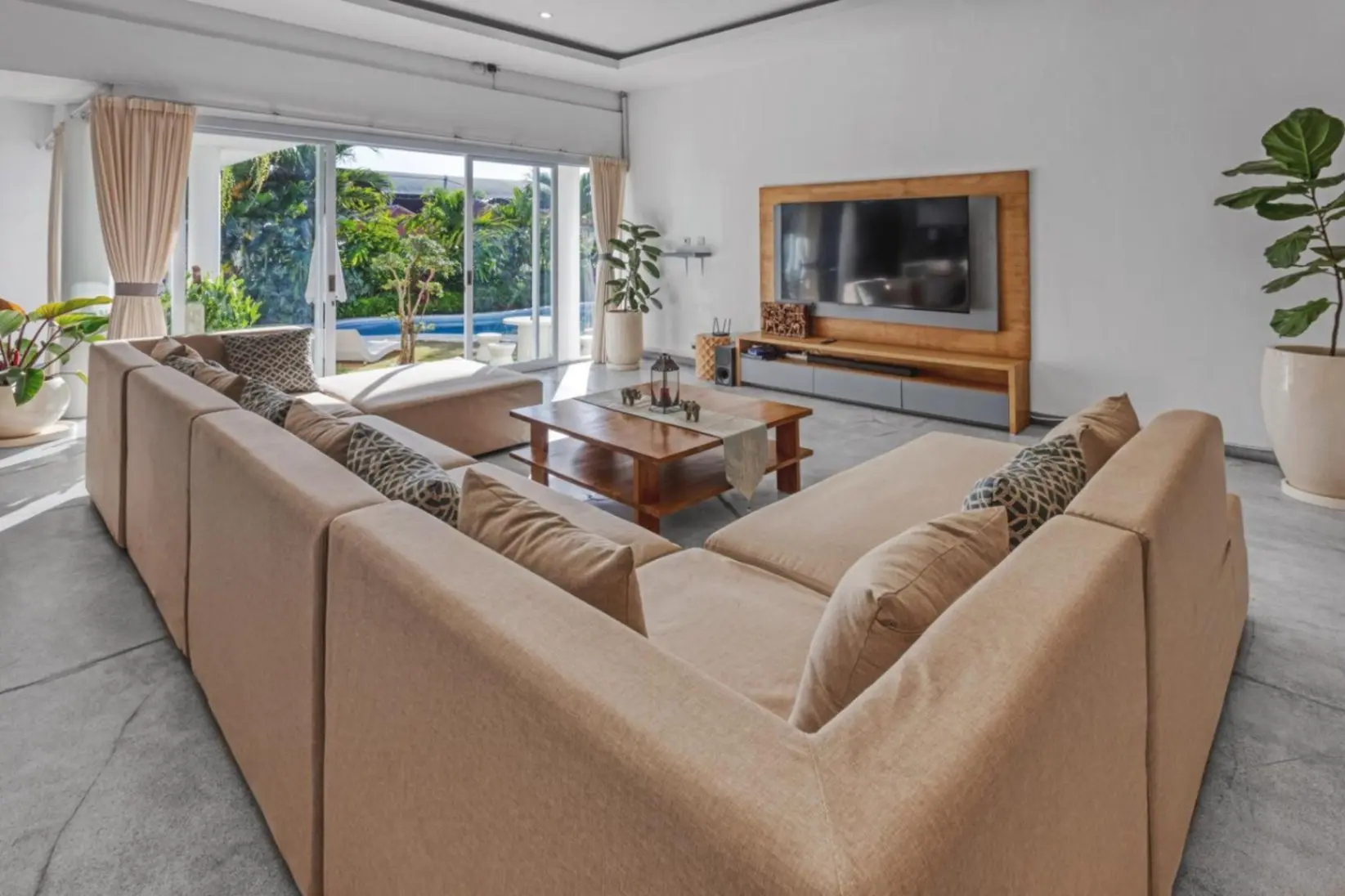 Canggu 5-bedroom — image 4